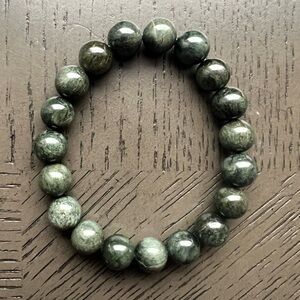 Actinolite bracelet 10mm SIZE 6.5’